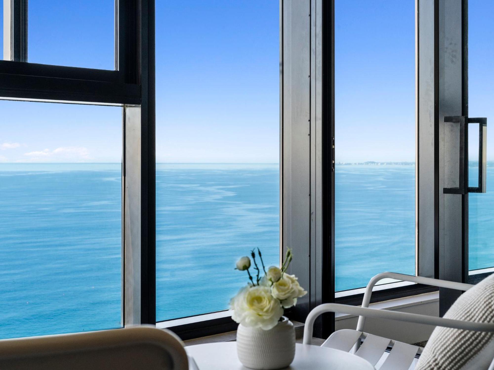 Surfers Paradise New Beachfront Apartments Gold Coast Phòng bức ảnh